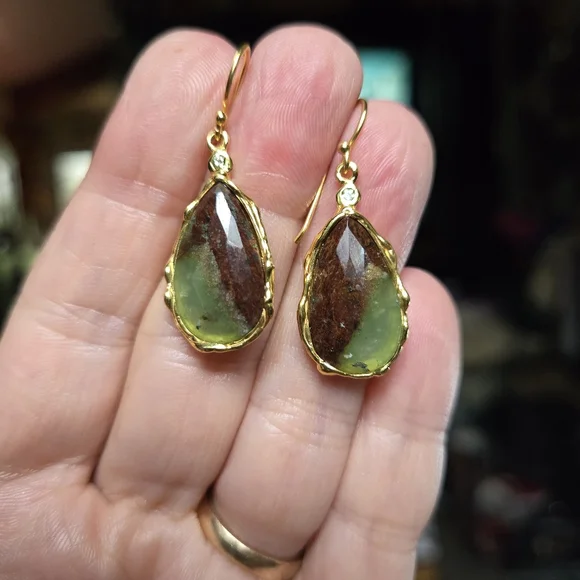 Chrysoprase & Topaz sterling & gold earrings - Picture 6 of 8